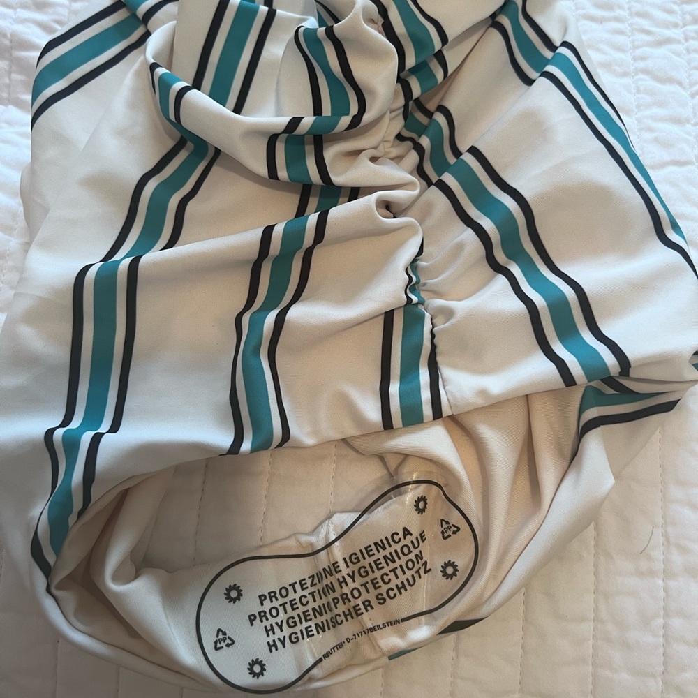 CupShe Ruffled Bikini sz Small - Picture 2 of 2